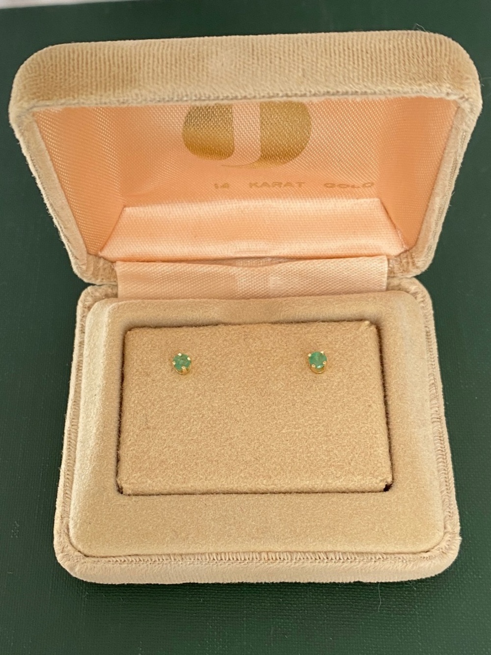 Petite Vintage 14K Gold Presumed Green Emerald Earrings Original Box Solitaire